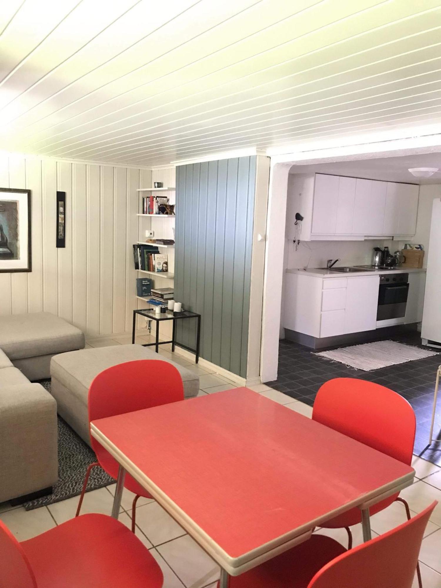 Sentrumsnaer Kjellerleilighet, Naer Sykehus Og Hogskole, Parkering Haugesund Exteriör bild